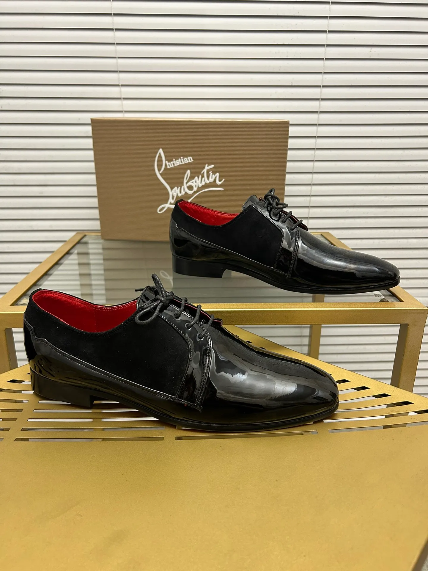 (Customized model) Ex-factory price is 500. christian louboutin (CL red sole shoes) counter series, casual sneakers for couples 📢 📢 📢 Exclusive hot style release 🎈🎈💪 Movable latex feet 👻 Finished outsole line [Proud] 😝Female 35-40# Male 38#-46, global supply😝 [Top version]: Original imported genuine leather upper, top original leather lining, original molded TPU outsole, original 1:1 detail processing, original shoe last,